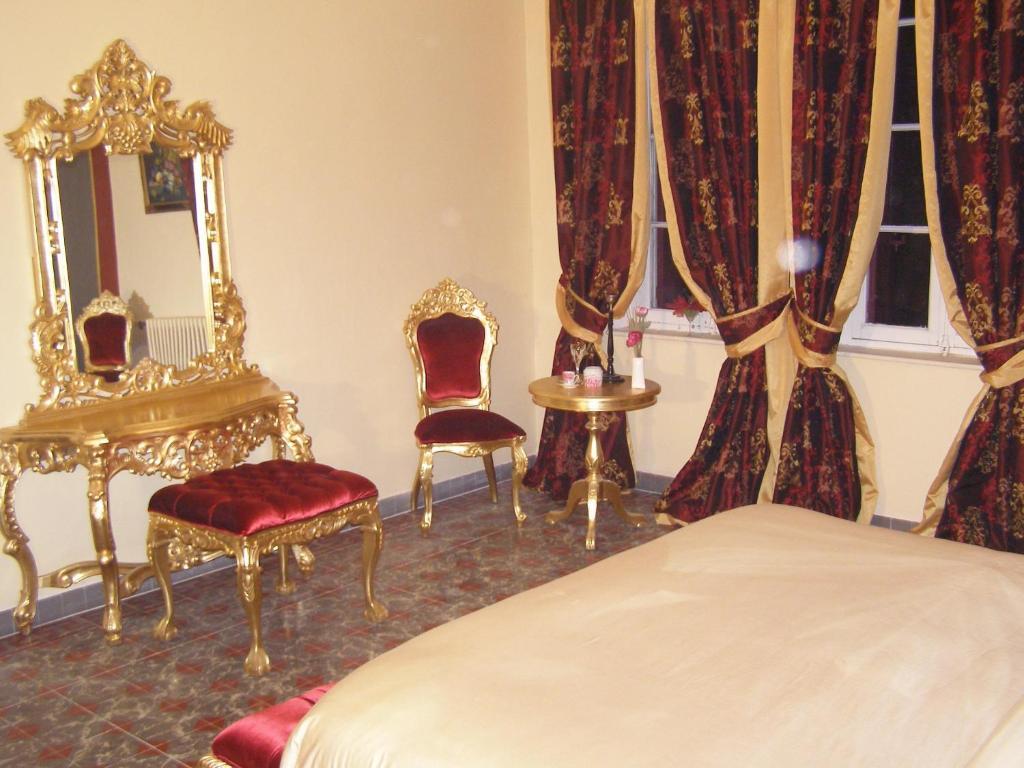 Le Relais Du Silence Chateau Lavail Labastide-dʼAnjou Værelse billede